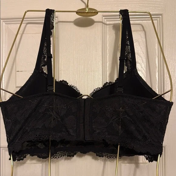 Victoria's Secret Black Lace Bra - Picture 3 of 8